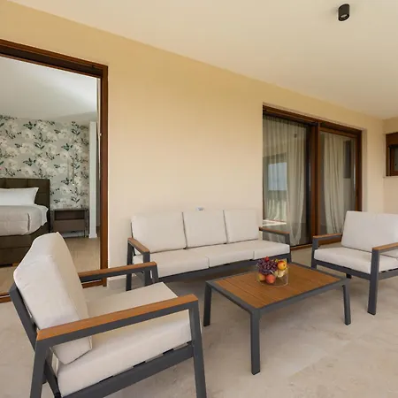 Вилла Patron Каштела