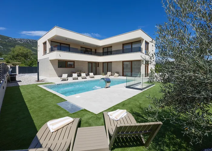 Patron Villa *