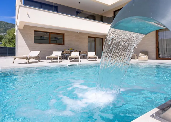 Patron Villa Kaštela