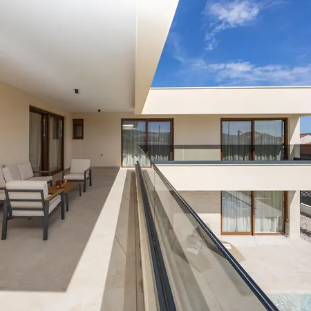 Patron Villa *