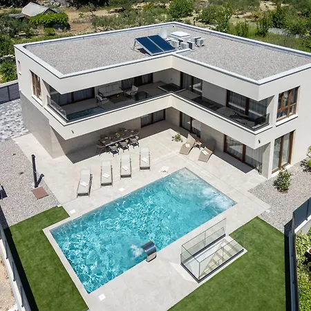 Patron Villa *